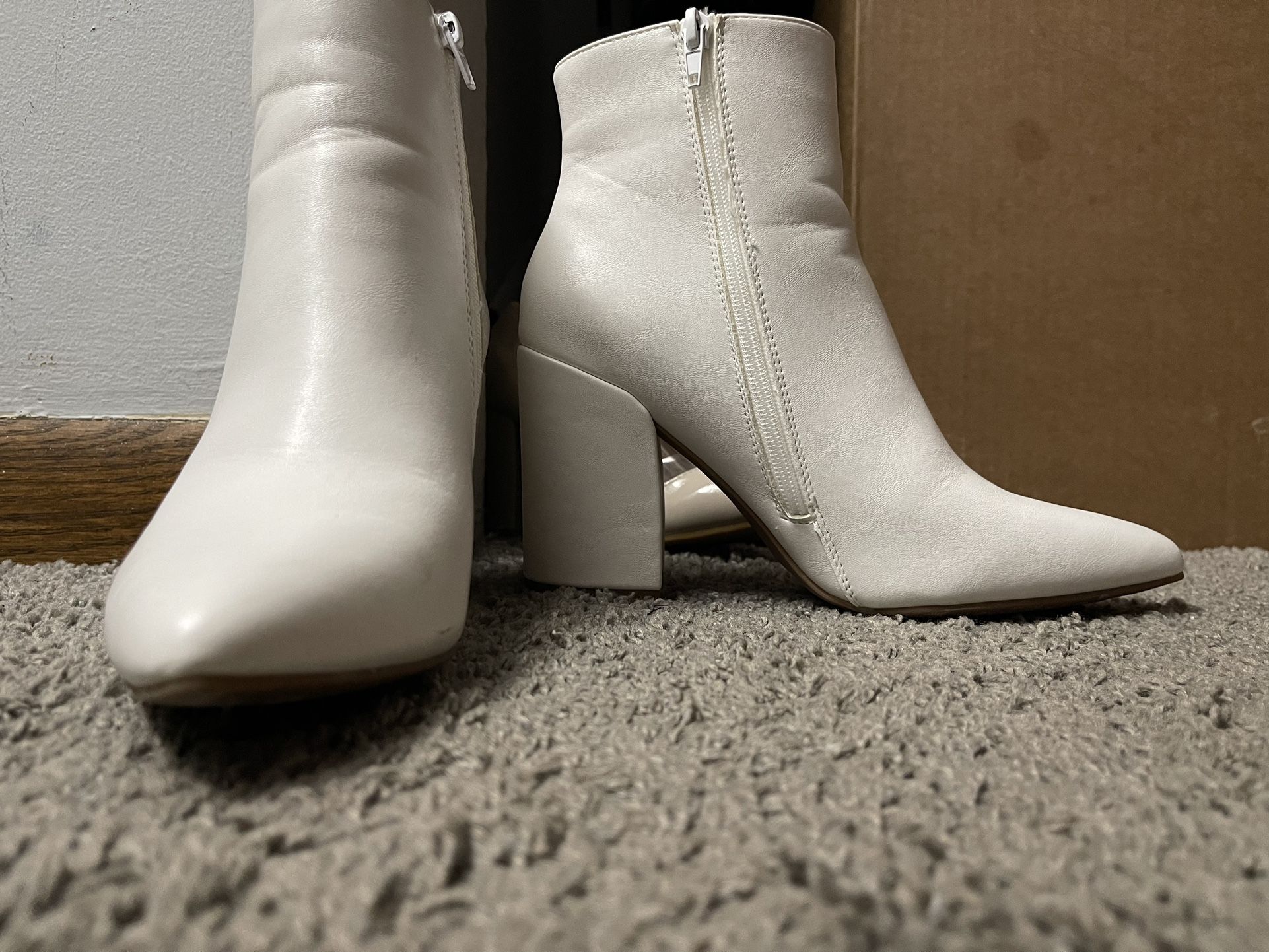 Sugar White Boots