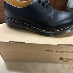 Dr Martens Air wait 