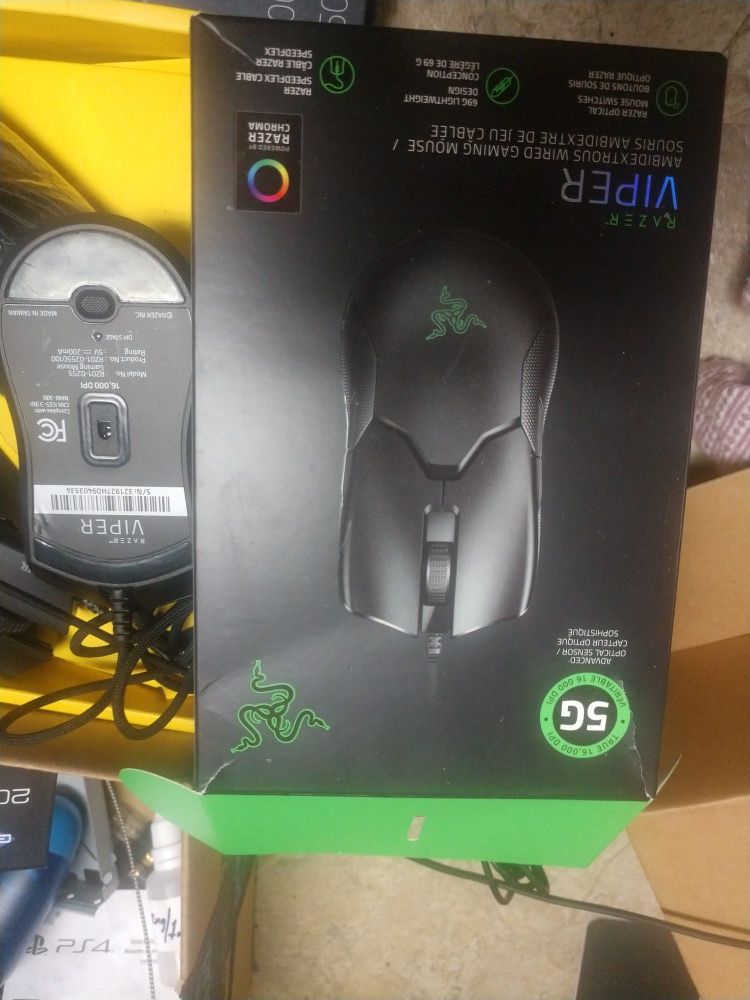 Razer Viper Gaming Mouse Lightweight 69g Regular Size Open Box
