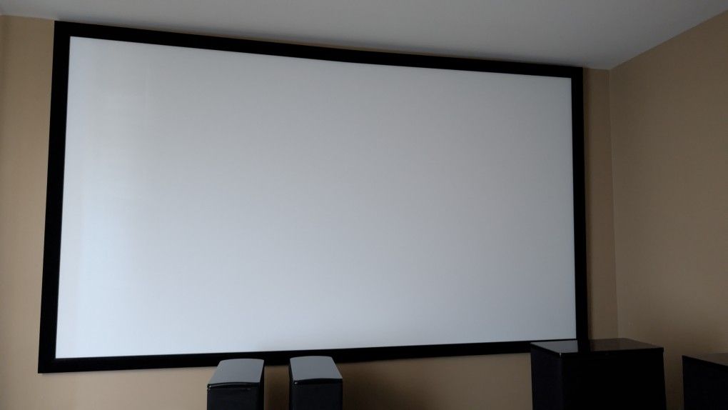 Silver Ticket Products STR Series 6 Piece White 1.1 Gain 120" Diagonal 16:9 Format Projection Screen, Aluminum Frame, Wall Mounted