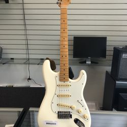 Fender Squire Affinity Stratocaster 6 Strings