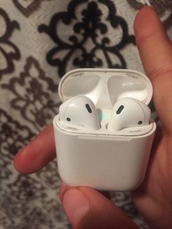 Apple AirPods