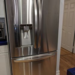 LG 36 Inch Wide Refrigerator (For Parts)