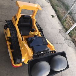Cat )caterpillar Vendo Este Carro Eléctrico Cemi Nuevo  En Perfectas Condiciones 