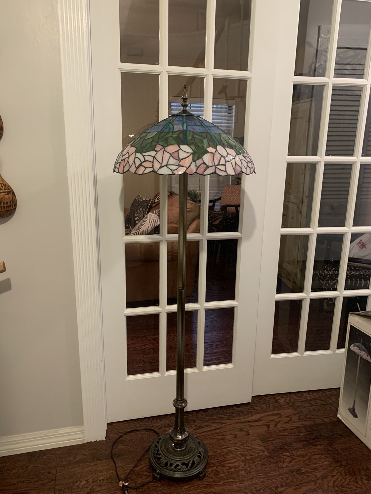 Tiffany Floor Lamp (Reproduction) “PRICE REDUCED”
