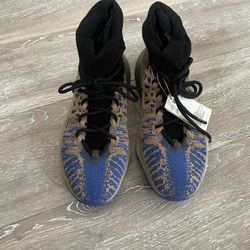 YZY BSKTL KNIT