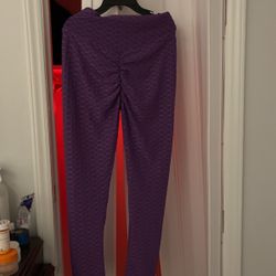 Purple leggings