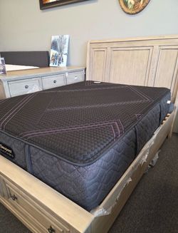 Queen BEAUTYREST Black C-Class medium Tight Top or Plush Pillow Top Mattress Pocketed Coils Cooling Memory Foam $1,000 ($3,500+ msrp)