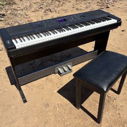 Yamaha 660-GXT Electric Keyboard