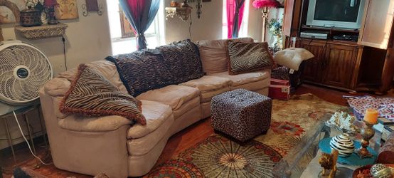 12ft sectional 2 6ft pieces horseshoe shape very comfortable in good shape can deliver okc area