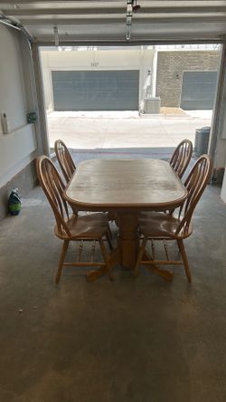 Dinning room table
