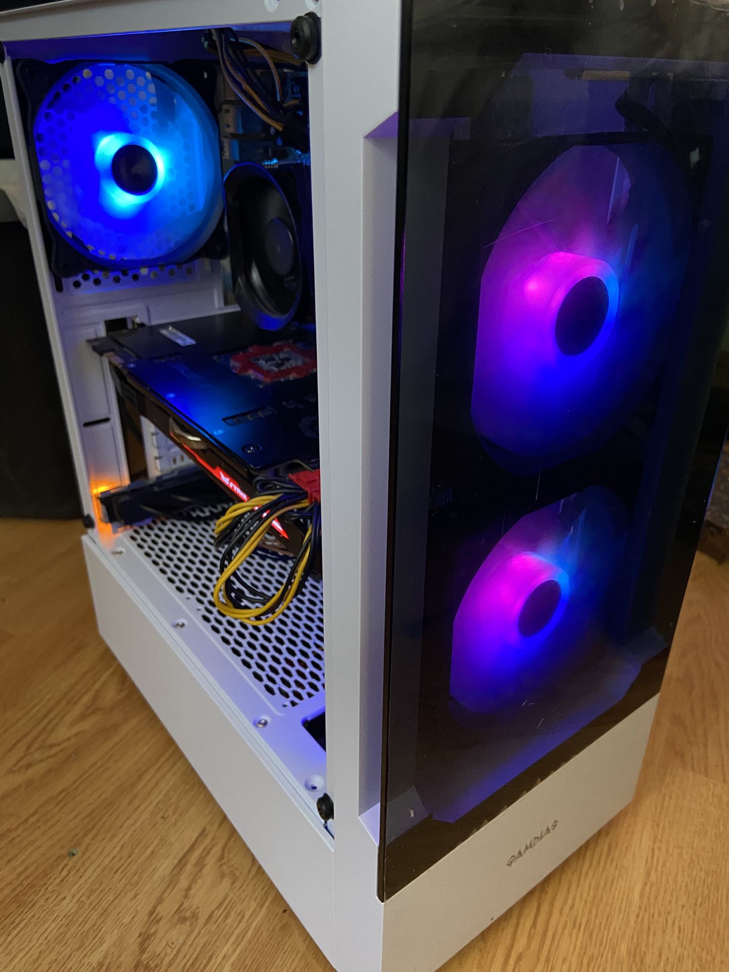 Gaming Pc // Yes It’s Available