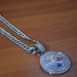 Pittsburgh Steelers Iced Out Rhinestone Pendant With Necklace 