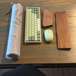 Gaming Keyboard With Accessories 
