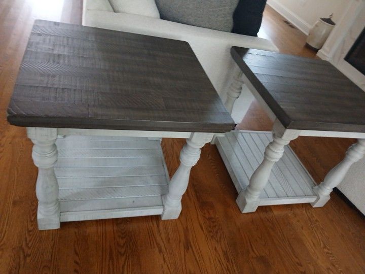 2 End Tables