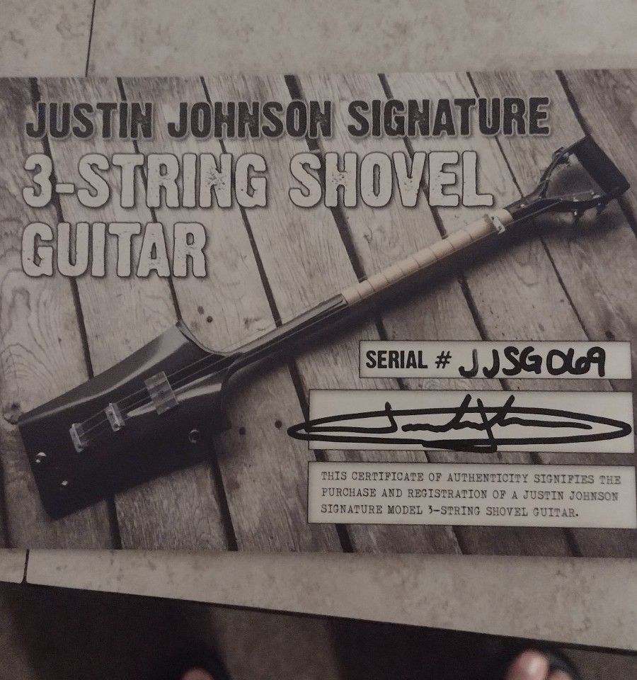 3 string Shovel Guitar for Sale in Phoenix, AZ OfferUp