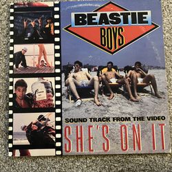 Beastie Boys - She’s On It - single 12in vinyl