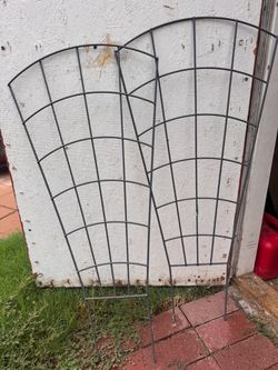 Metal Fan Trellises/Plant Stand/ Metal Shepherd's Hooks