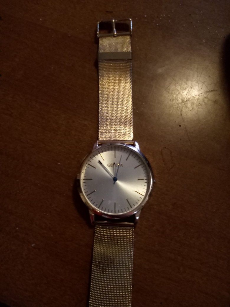 Geneva Gold Stainless Steel Womens And Men's Watch