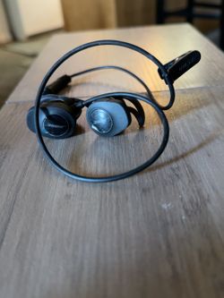 Bose SoundSport Wireless Bluetooth Earbuds — Black, Micro-USB