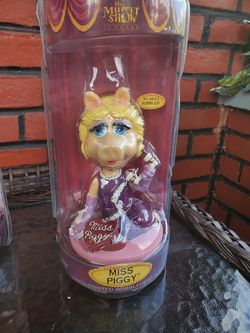 New Sealed The Muppet Show Miss Piggy 25th Anniversary BobbleHead
