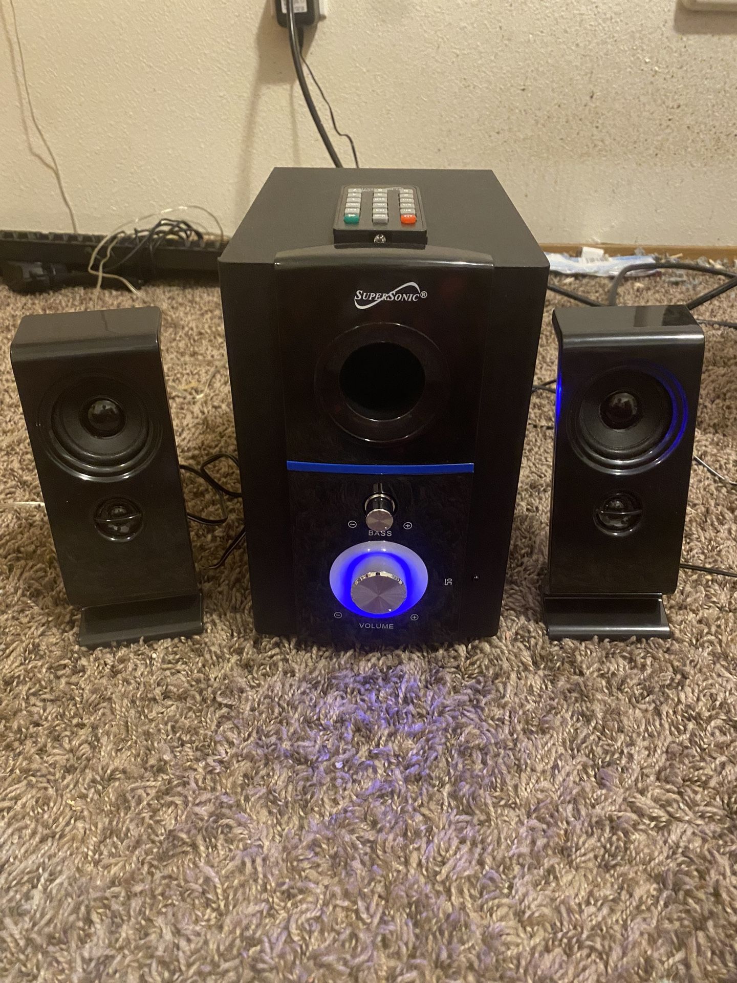 bluetooth multimedia speaker system