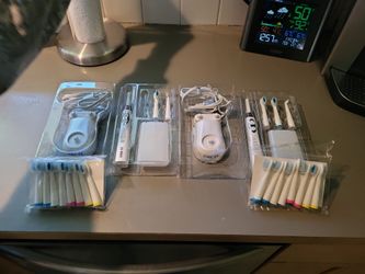 2 Sonic - Fx. Toothbrushes.  New