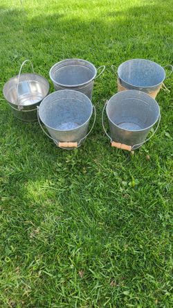 Metal Buckets set