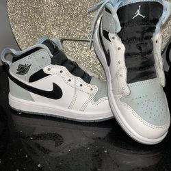 Jordan 1 mid se size 12c