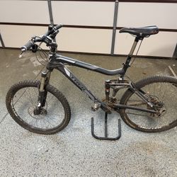 2011 Trek Fuel EX8 Full Suspension Mountain Bike