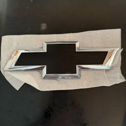 Black Chevy Emblem 