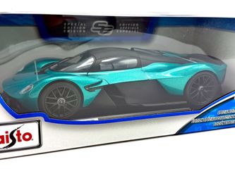 Maisto 1:18 Scale Diecast Model Car - Aston Martin Valkryie