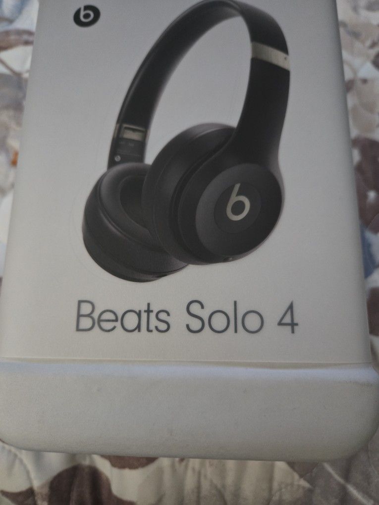 Beats Solo 4