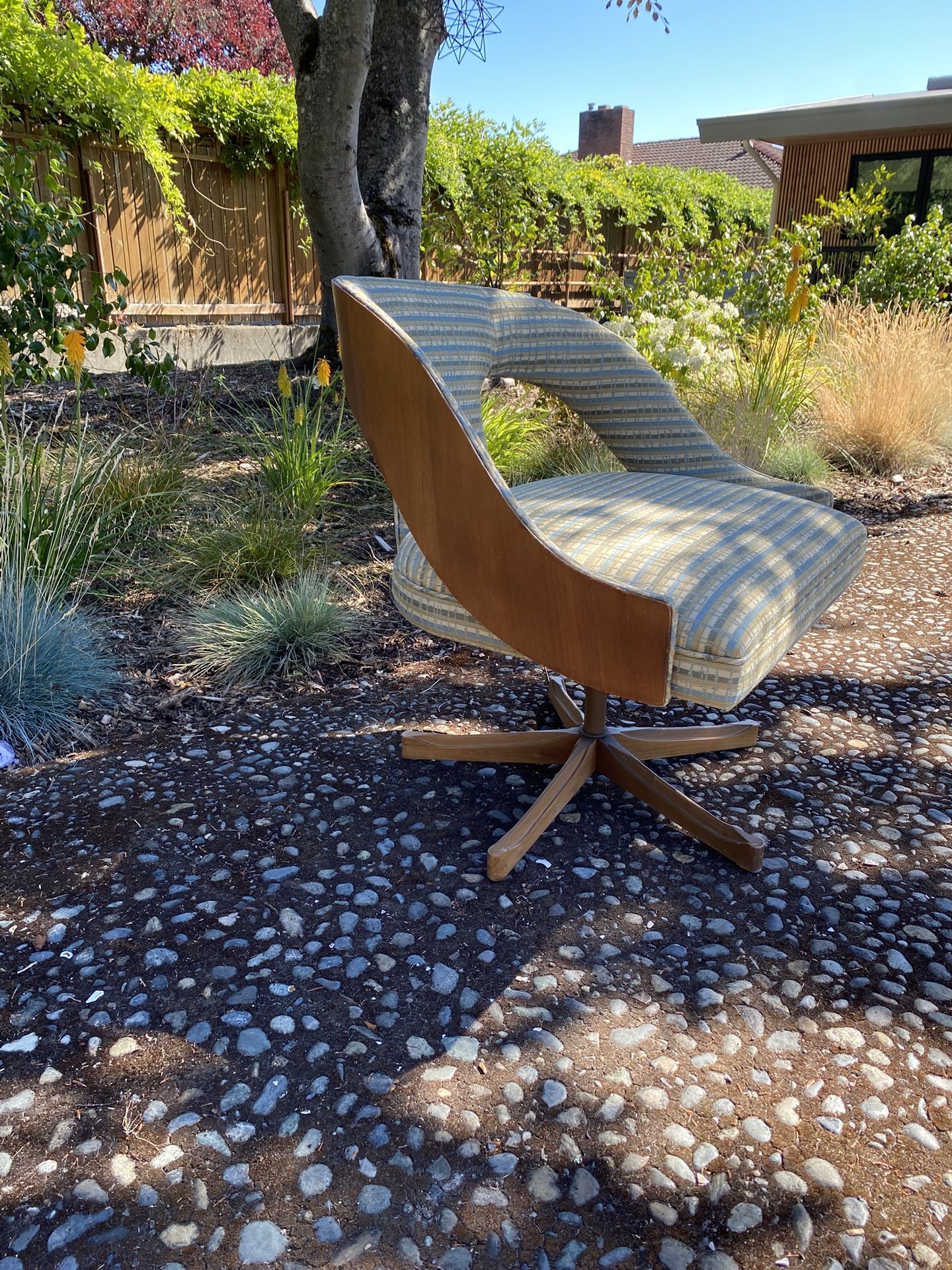 Vintage Mid Century Swivel Chair $175