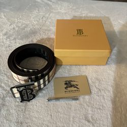 Burberry reversible belt ( read description) 