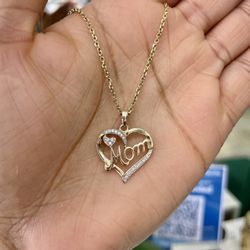 10k Heart MOM Charm 