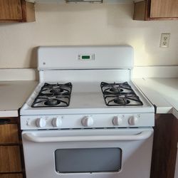 Gas Range And Dishwasher. White Color. Excellent Condition.