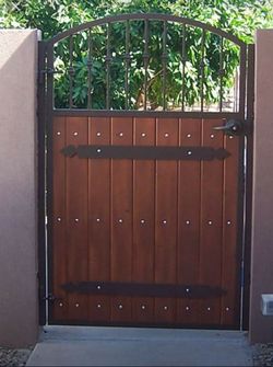 Welding fence gate