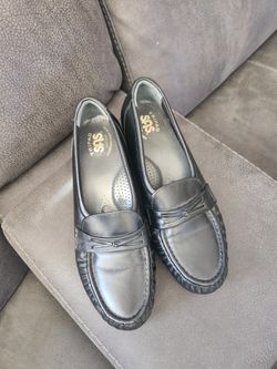 Reduced! Womens SAS Size 7 1/2 M