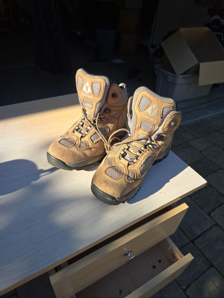 Hiking Boots Women's Size 9