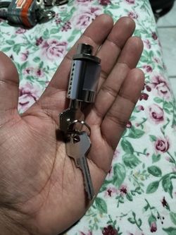 Cylinder Lock for Storage Units: Nice!