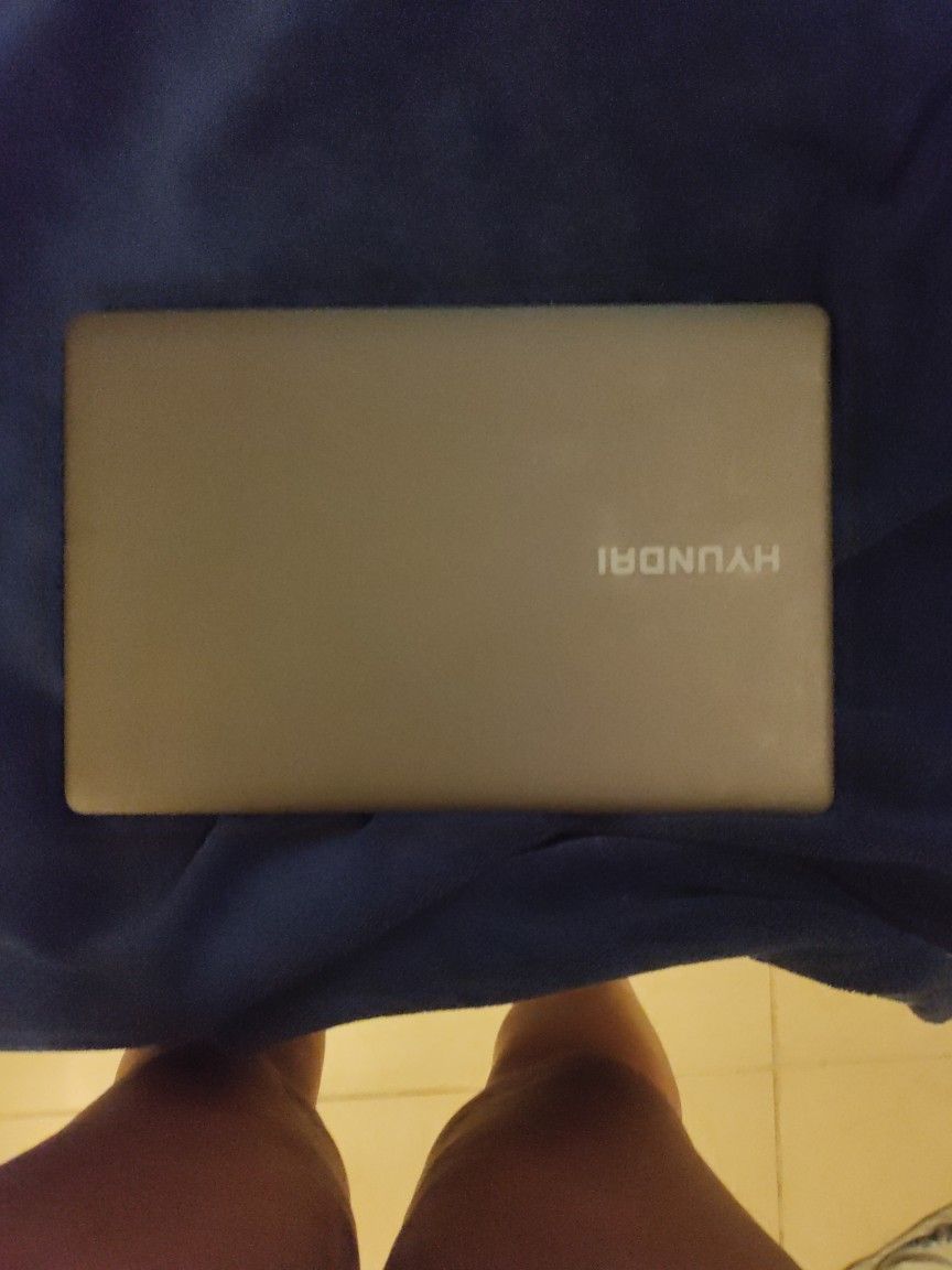 Hyundai Labtop