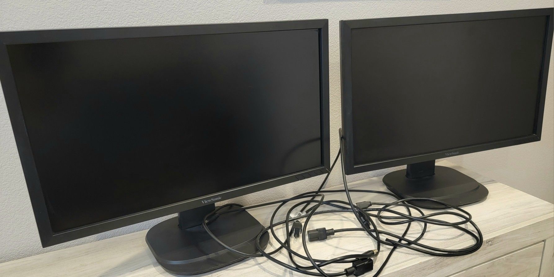 2 ViewSonic Monitors ($60 for 1, $100 for both)