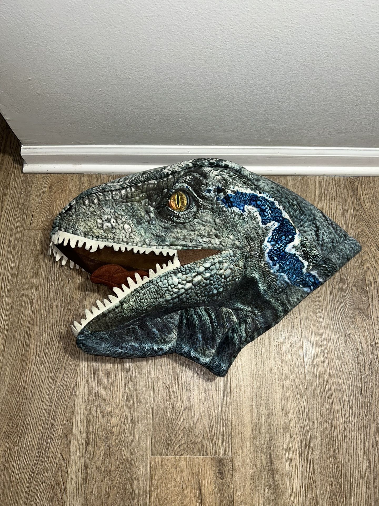 Jurassic World Dan Dee Big Greeter Head Blue Dinosaur Velociraptor Costume Mask