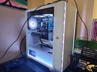 Gaming PC (Specs in pics and more in  Description)