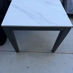 Grey/white top corner table