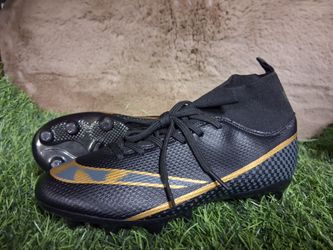 Soccer cleats us size 3.5youth