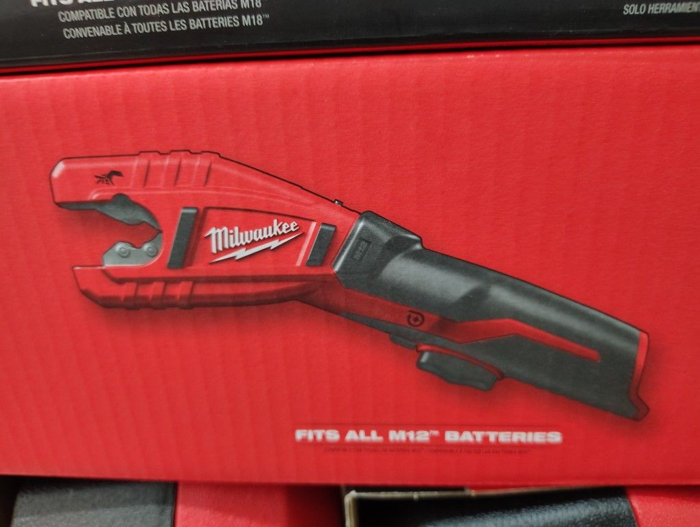 Milwaukee M12 Copper Pipe Cutter Tool Only
