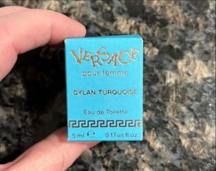 NEW VERSACE POUR FEMME DYLAN TURQUOISE EAU DE TOILETTE MINI $10!