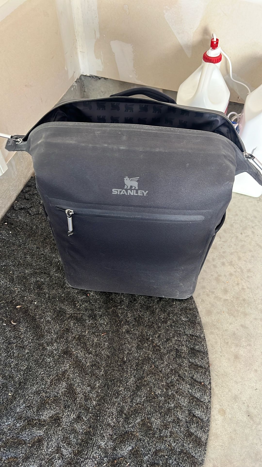 Stanley backpack ice chest